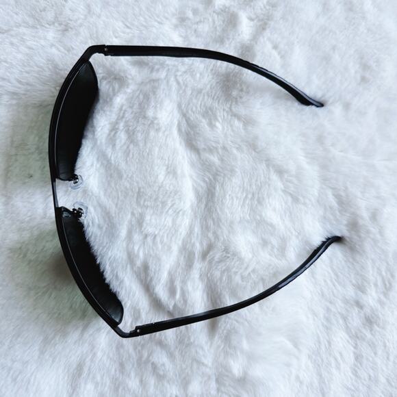 Kieran Black Polarized Sunglasses - Picture 5 of 10